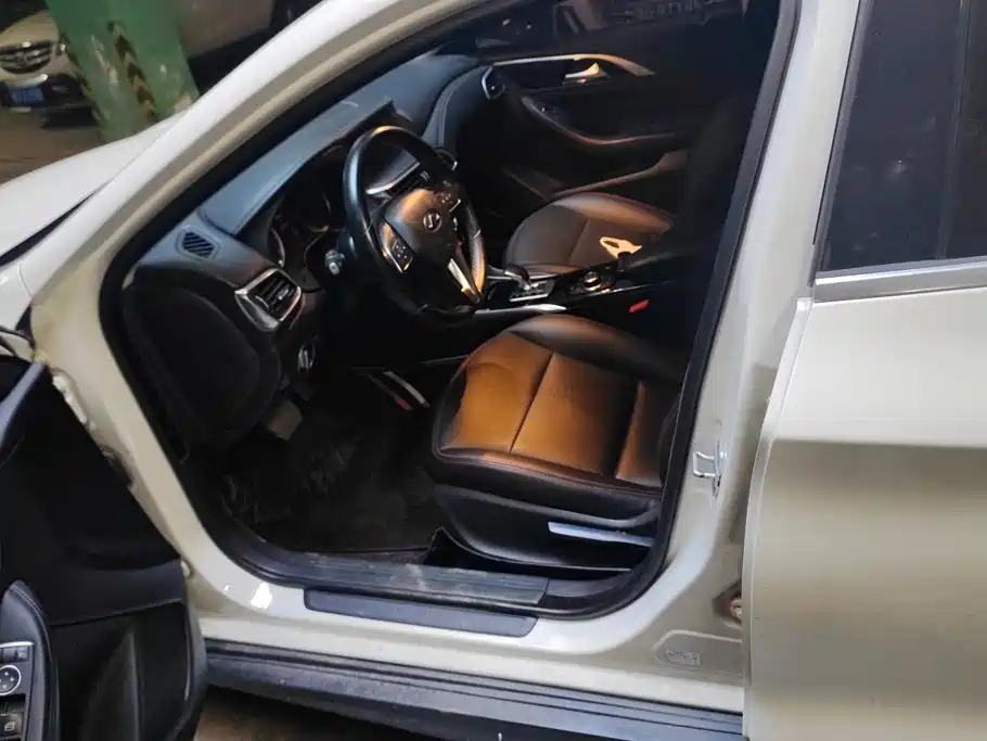 Infiniti QX30 — миниатюра 9