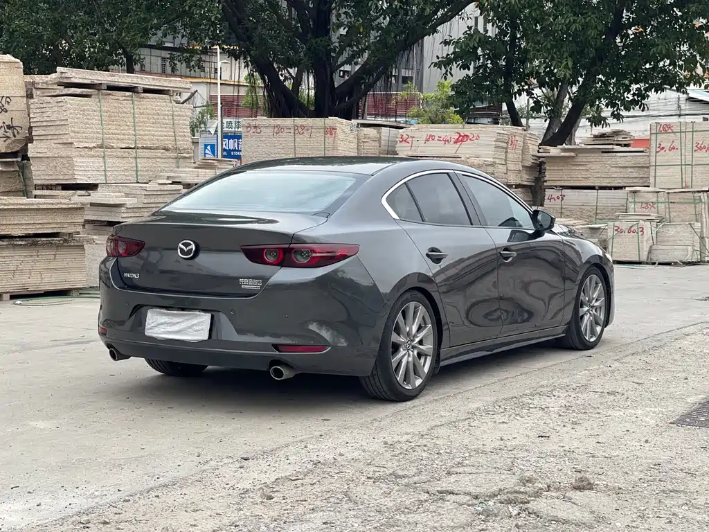 MAZDA 3 ANGKESAILA