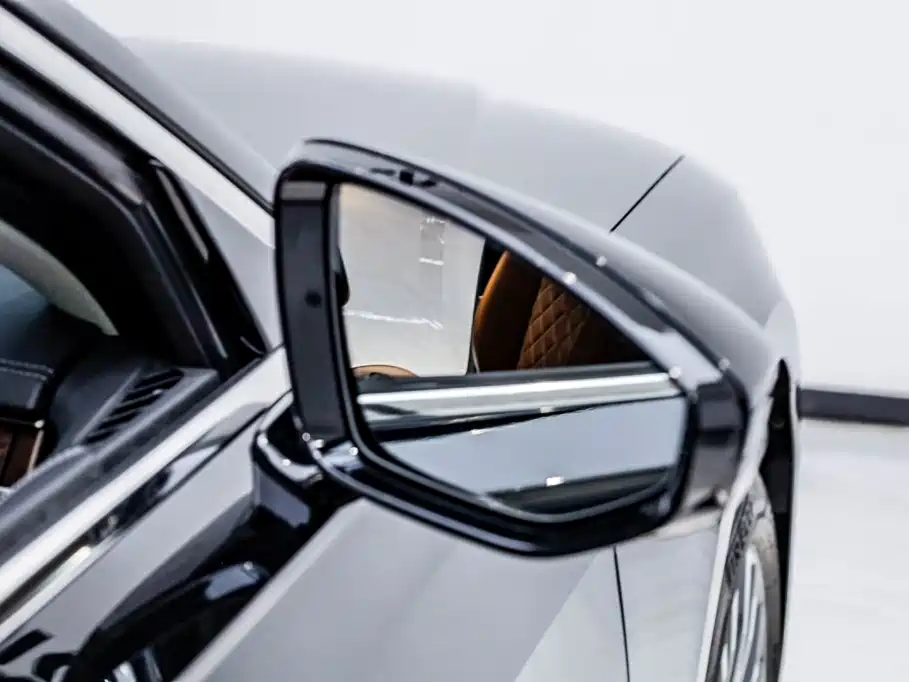 Audi A8 — миниатюра 12