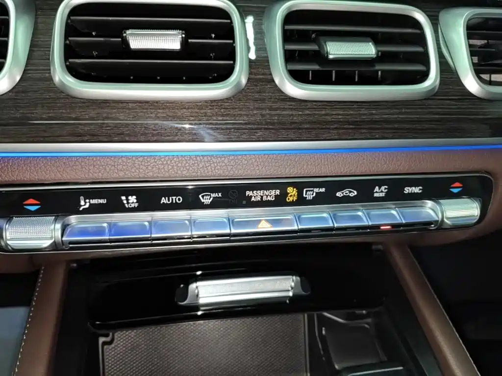 Mercedes-Benz GLE (Import) — миниатюра 13