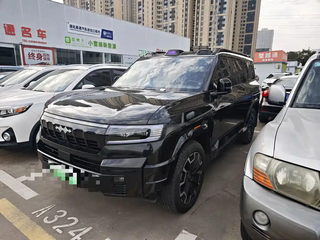Fang Cheng Bao Leopard 8