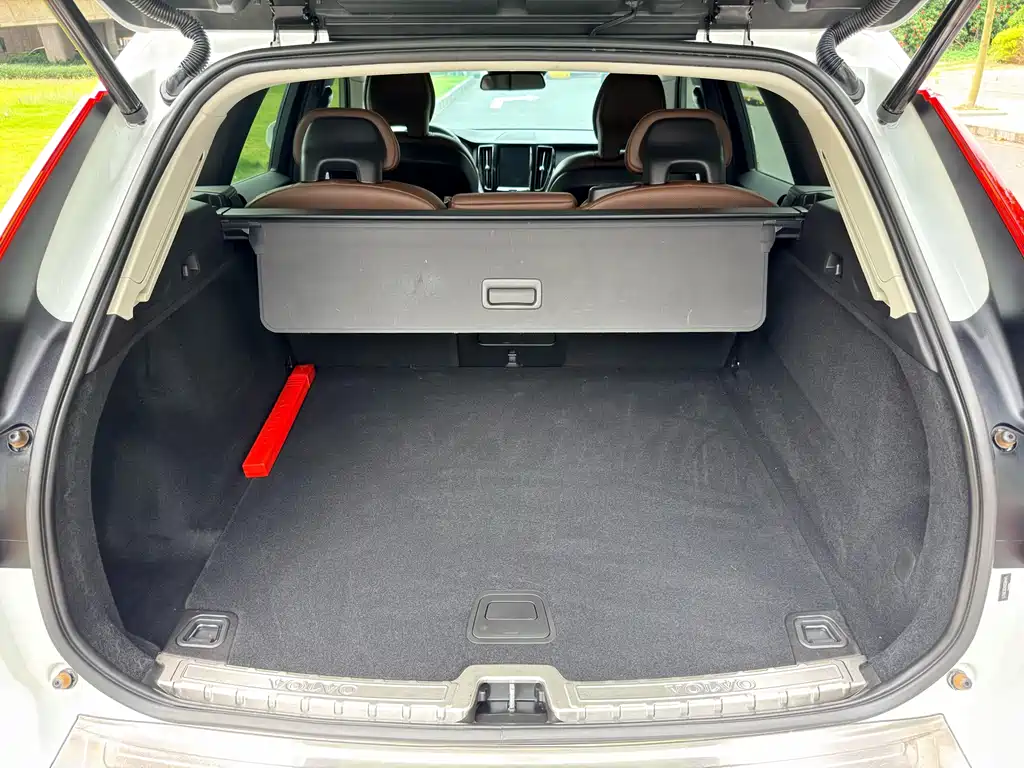Volvo XC60 — миниатюра 38