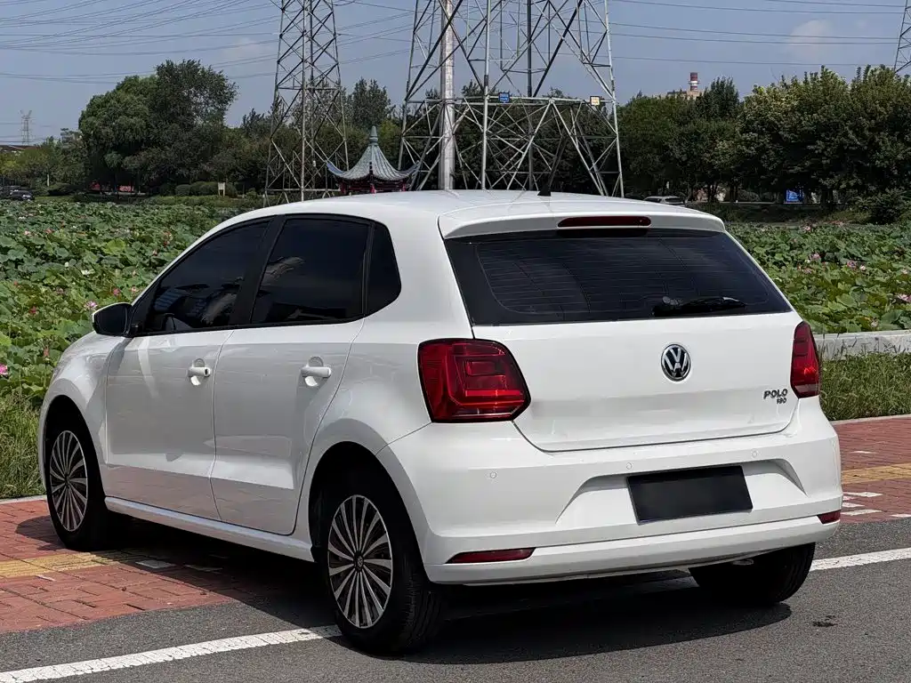 Volkswagen Polo — миниатюра 12