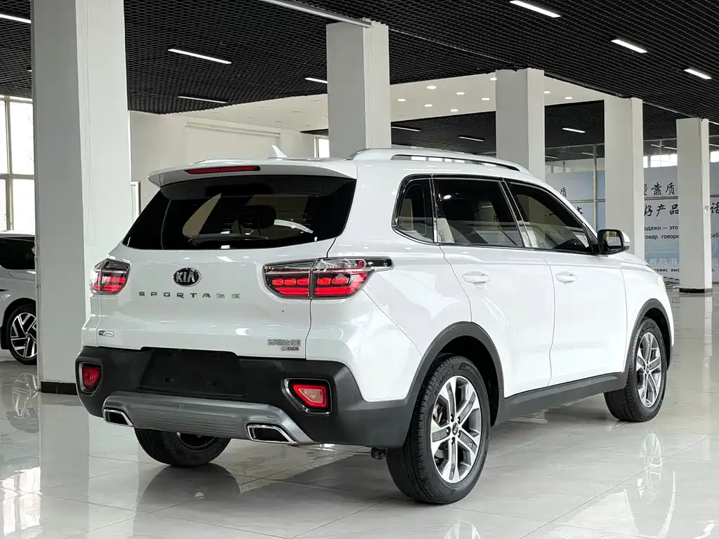 Kia Sportage - фото 6