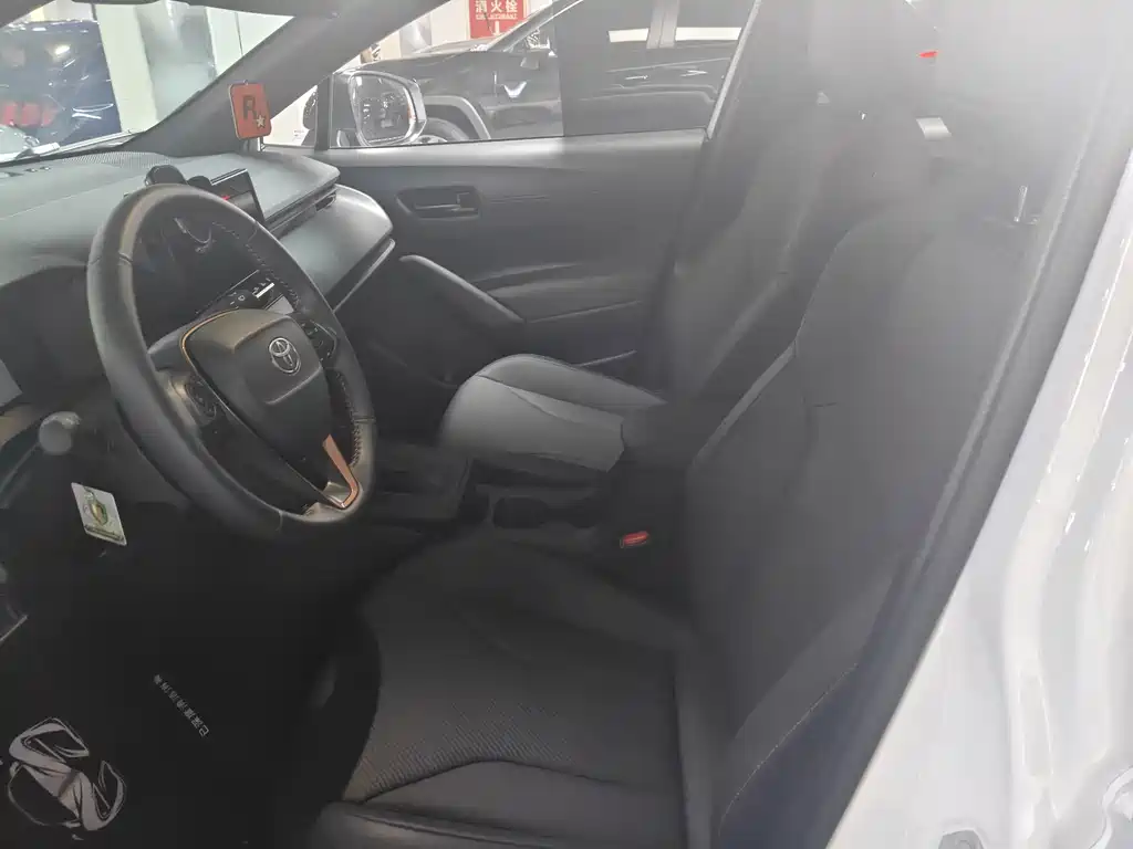 Toyota Frontlander — миниатюра 5
