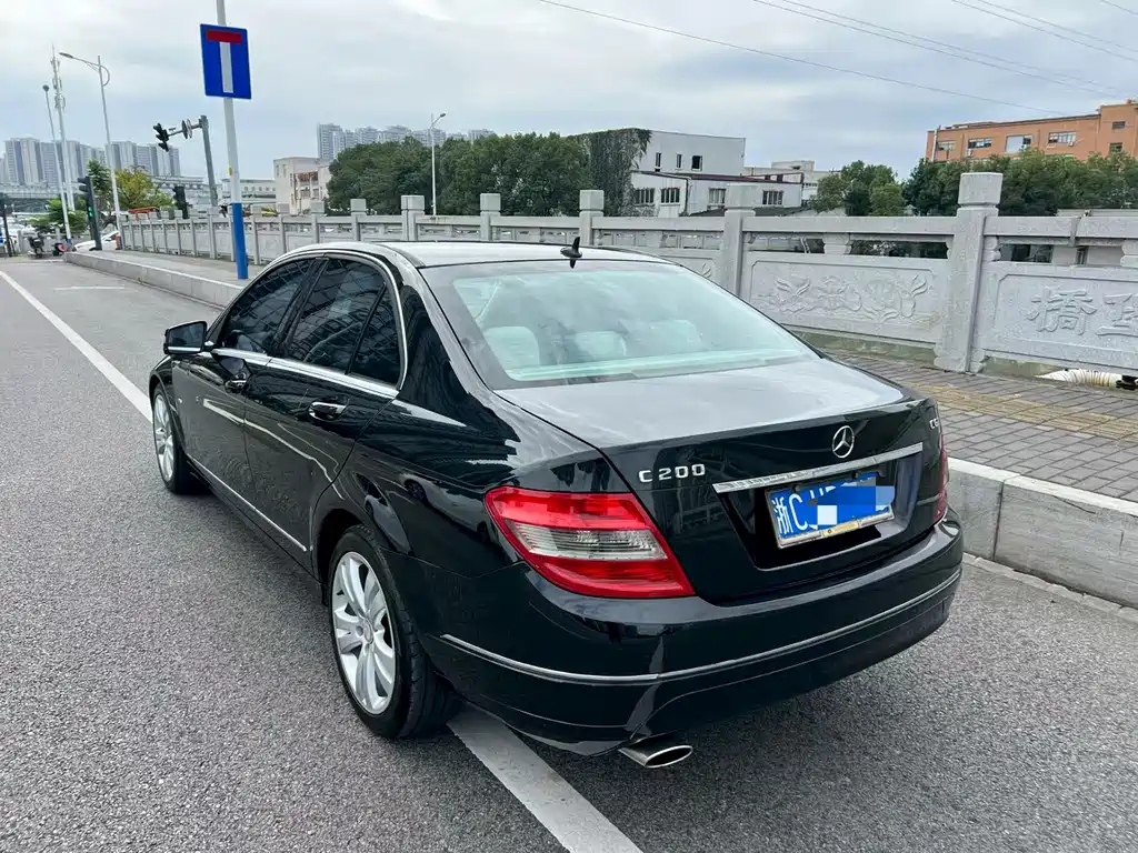 Mercedes-Benz C-Class — миниатюра 9