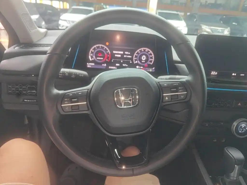 Honda Accord — миниатюра 9