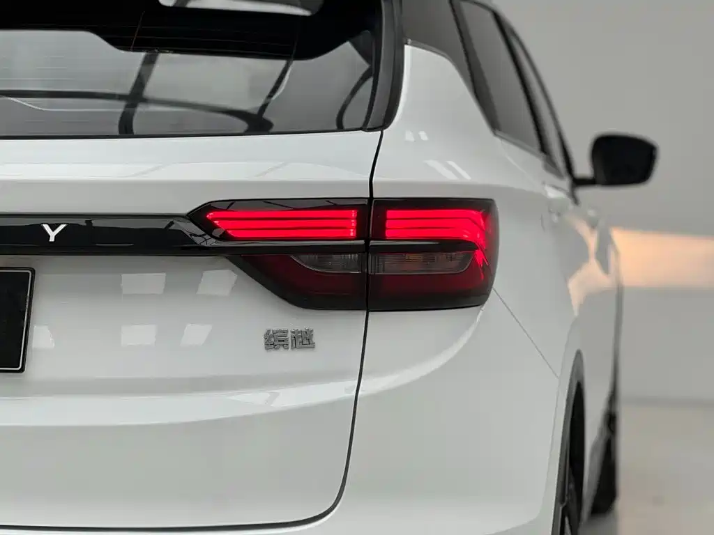 Geely Binyue — миниатюра 14