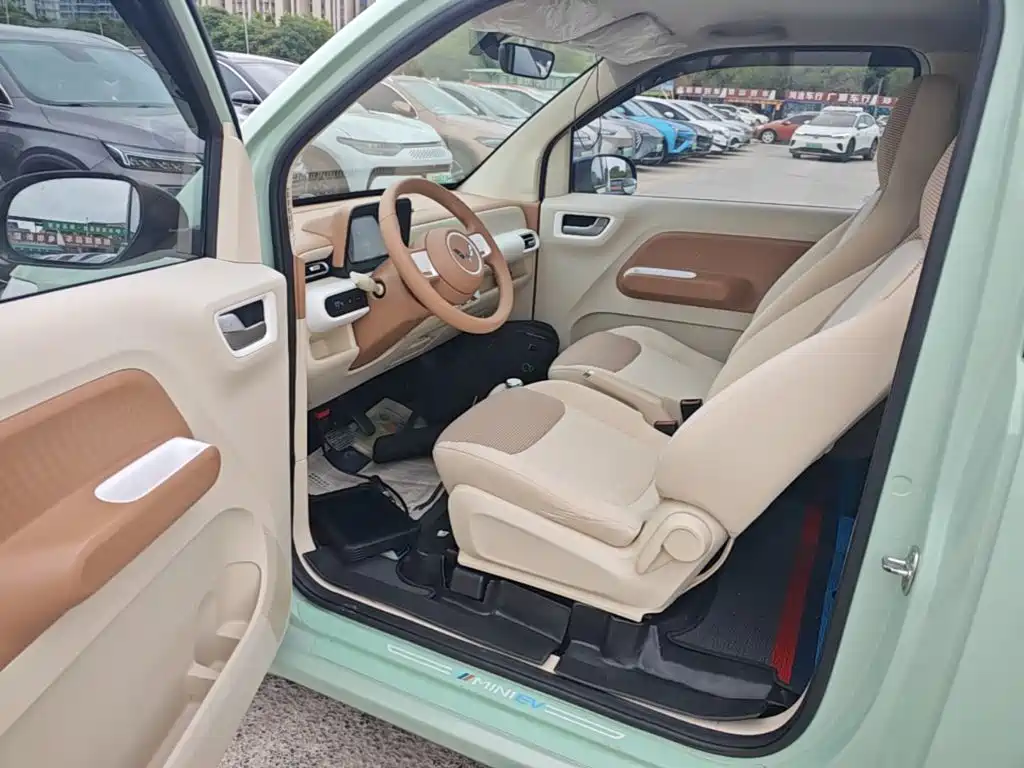 Wuling MINIEV — миниатюра 16