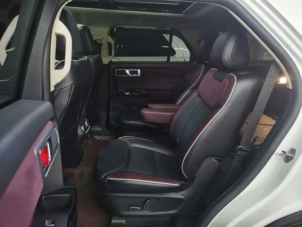 Ford Explorer — миниатюра 18