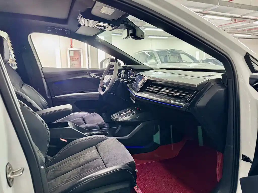 Audi Q4 e-tron — миниатюра 10
