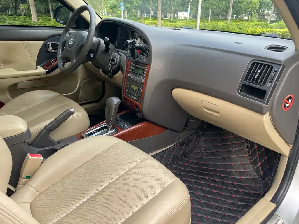 Hyundai Elantra — миниатюра 16