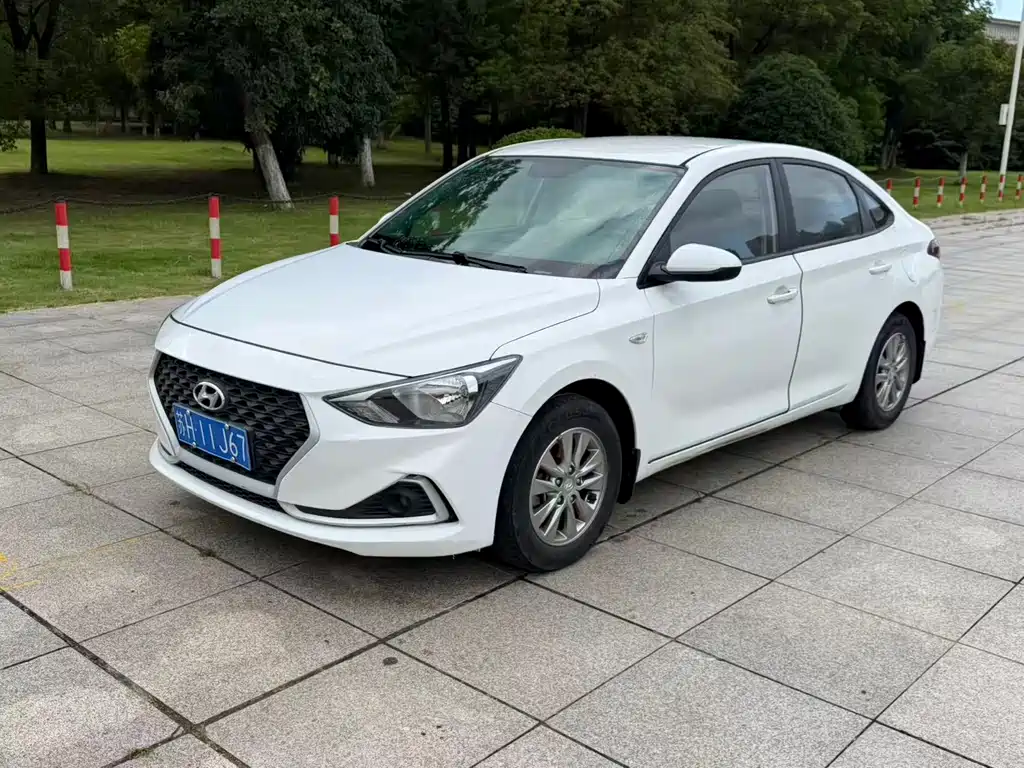 Hyundai Elantra — миниатюра 3