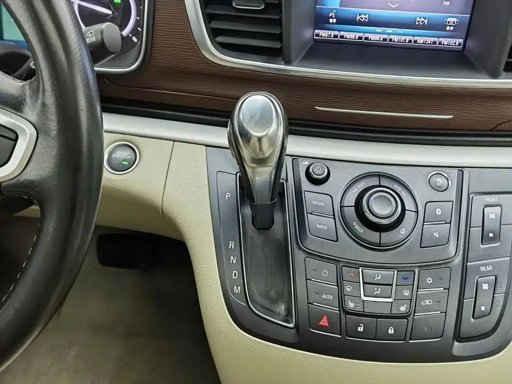 Buick GL8 — миниатюра 13