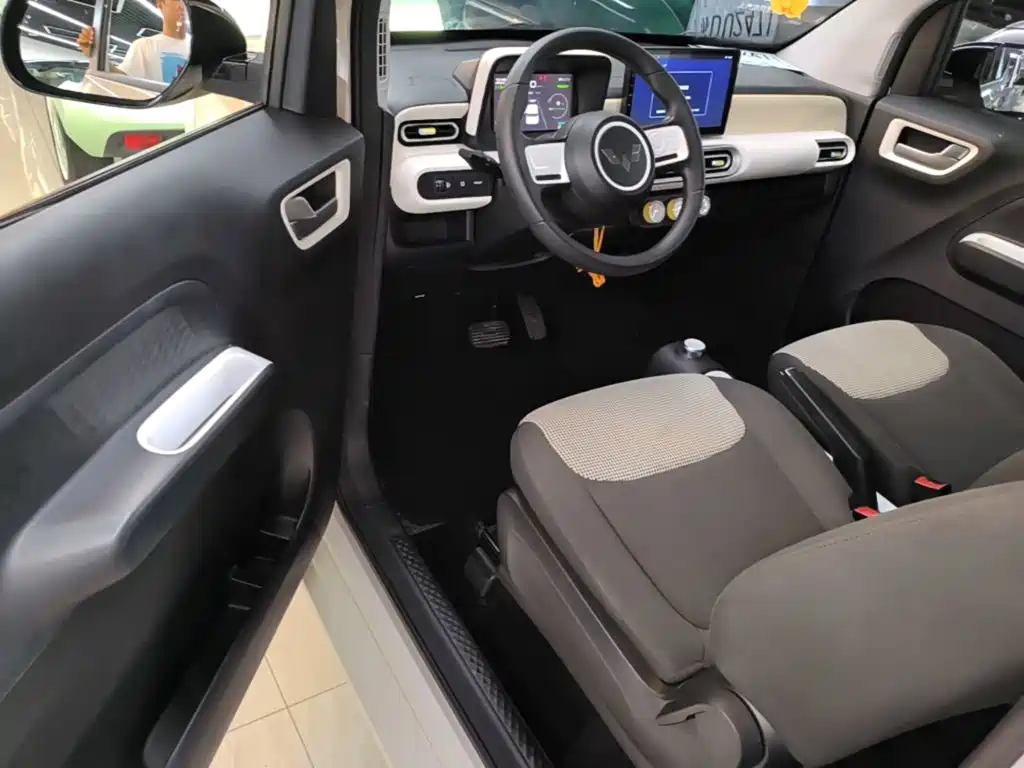 Wuling MINIEV — миниатюра 16