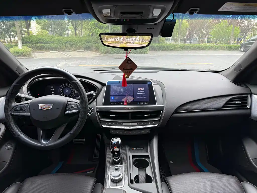 Cadillac CT5 — миниатюра 13