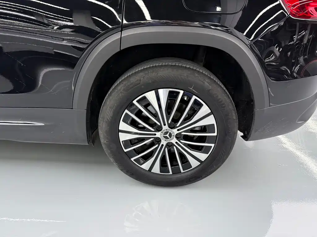 Mercedes-Benz EQB — миниатюра 14
