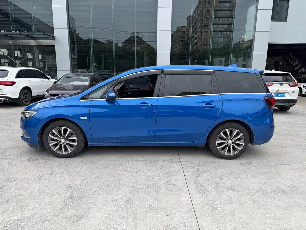 Buick GL6 — миниатюра 5