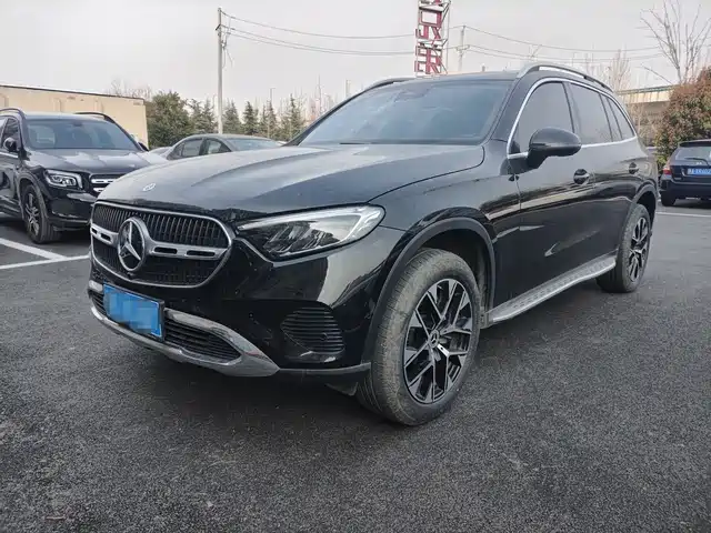 MERCEDES-BENZ GLC