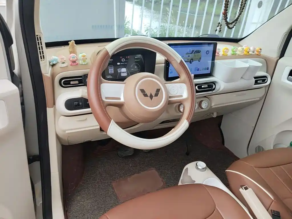 Wuling MINIEV — миниатюра 10