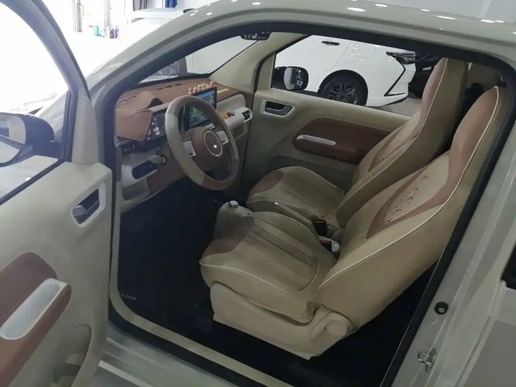 Wuling MINIEV — миниатюра 16