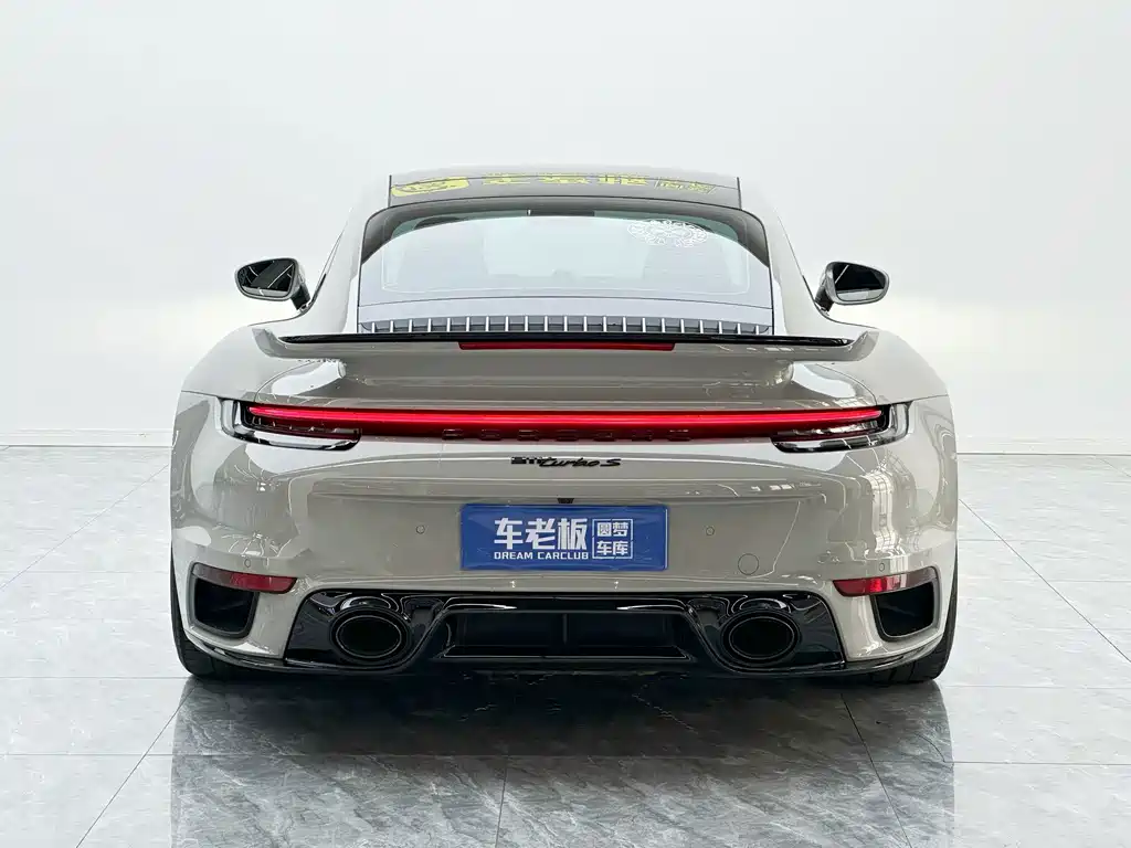 Porsche 911 2023 Turbo S 3.7T