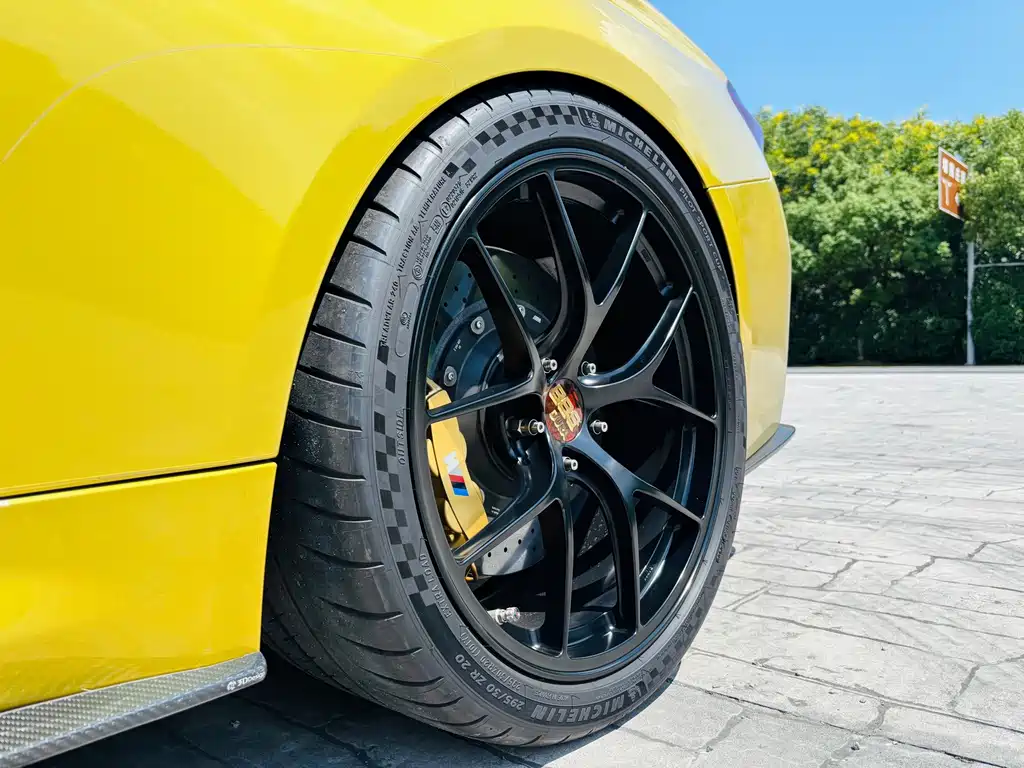 BMW M4 — миниатюра 6