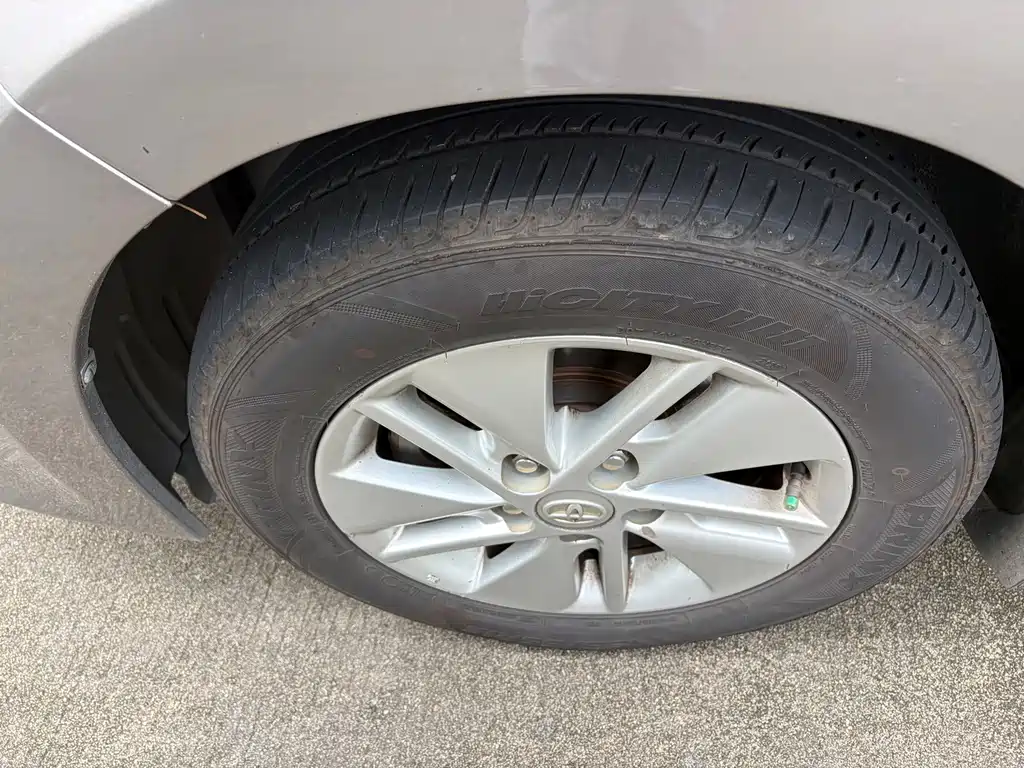 Toyota Corolla — миниатюра 5