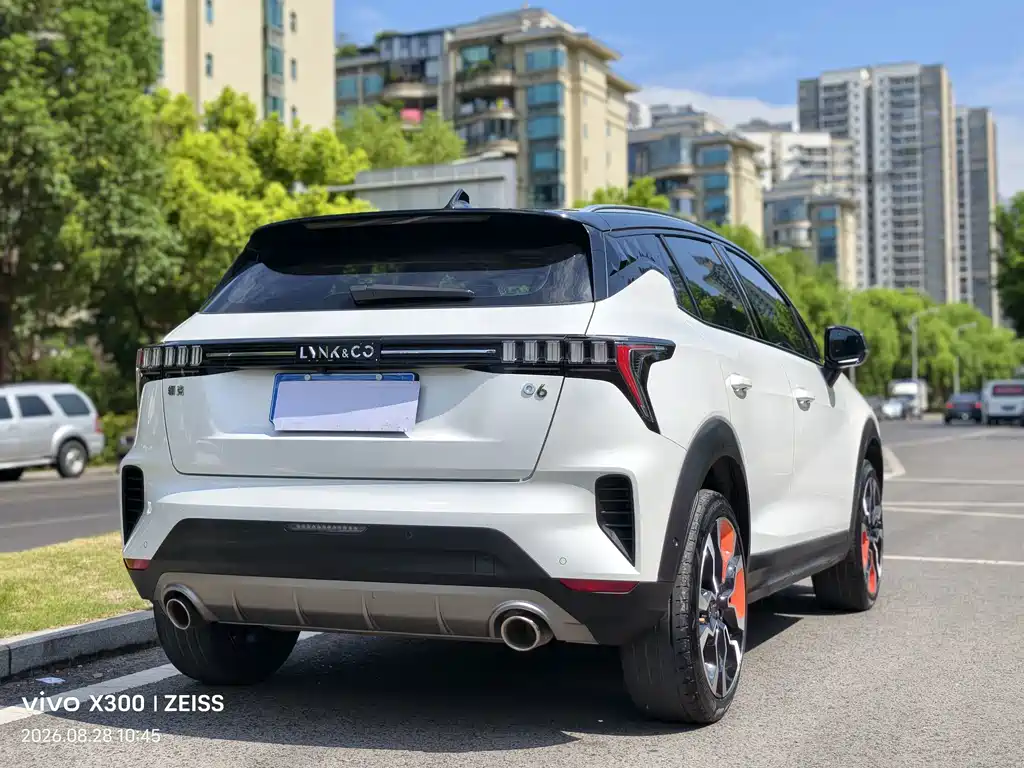 Lynk & Co 06 — миниатюра 5