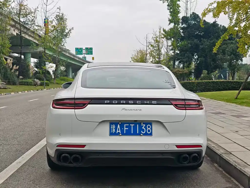 Porsche Panamera — миниатюра 5