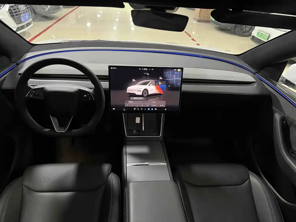 Tesla Model Y L — миниатюра 7