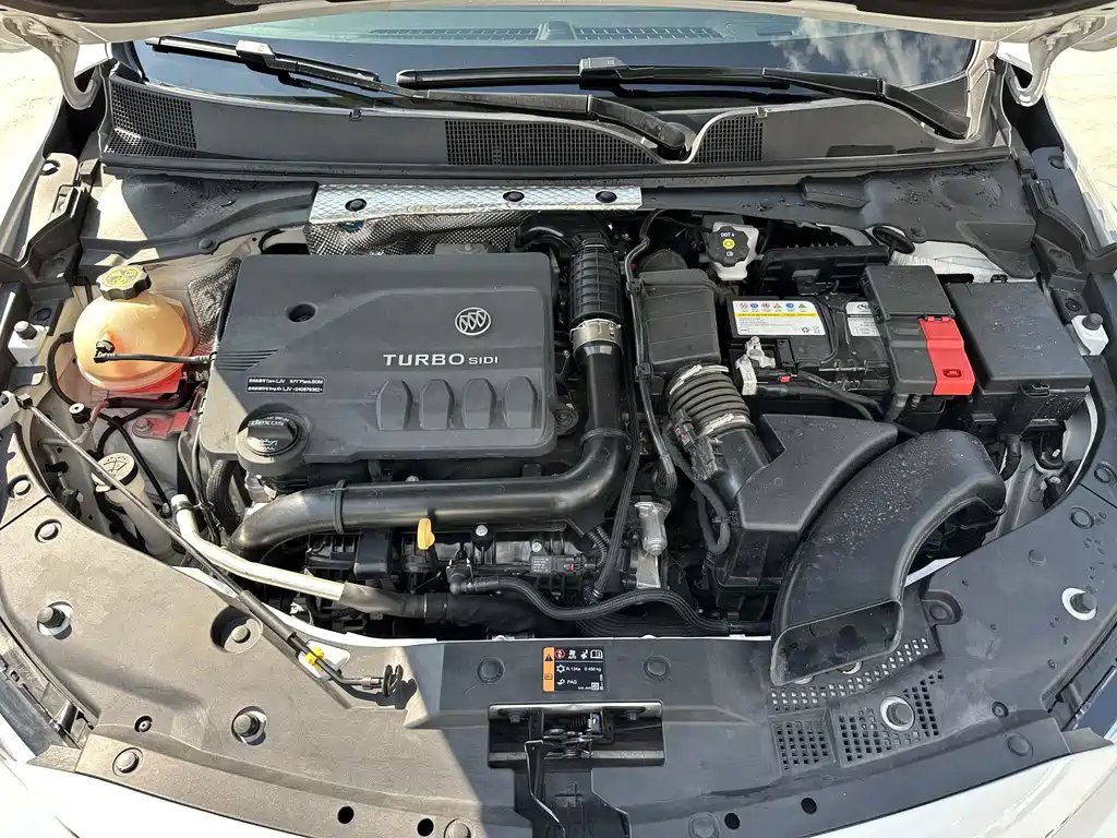 Buick Verano — миниатюра 18
