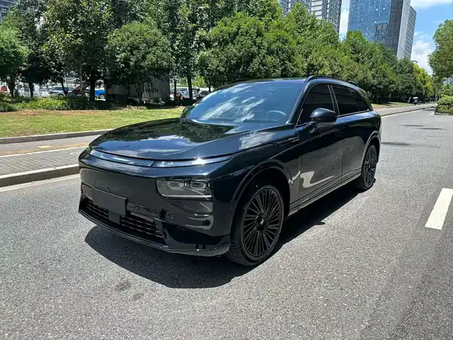2025 Xpeng G9