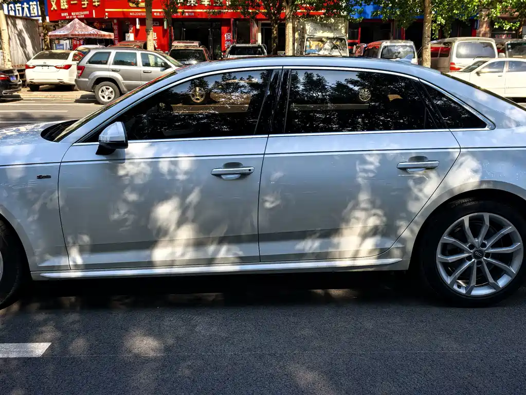 Audi A4L — миниатюра 10