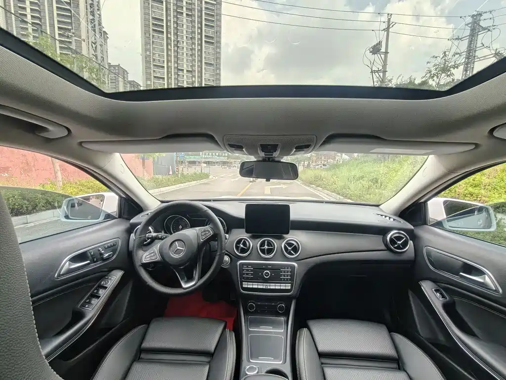 Mercedes-Benz GLA — миниатюра 10