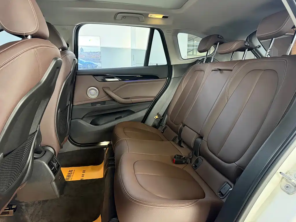 BMW X1 — миниатюра 10