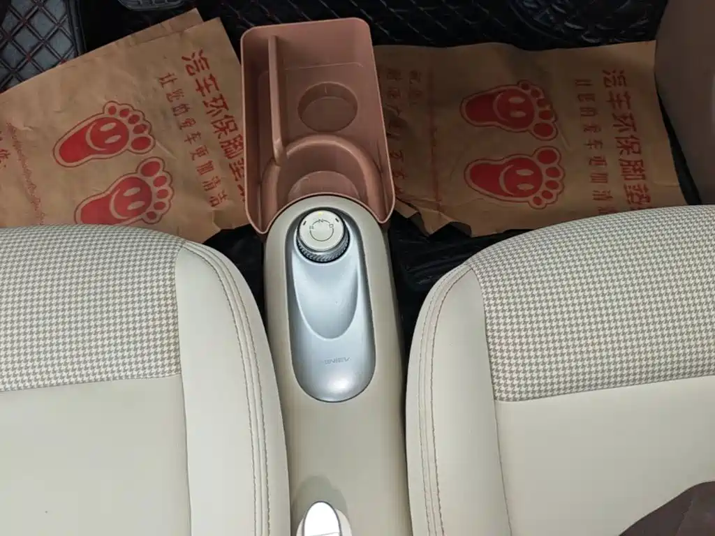Wuling MINIEV — миниатюра 14