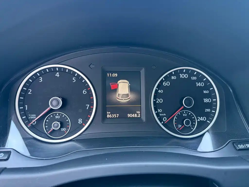 Volkswagen Tiguan — миниатюра 8