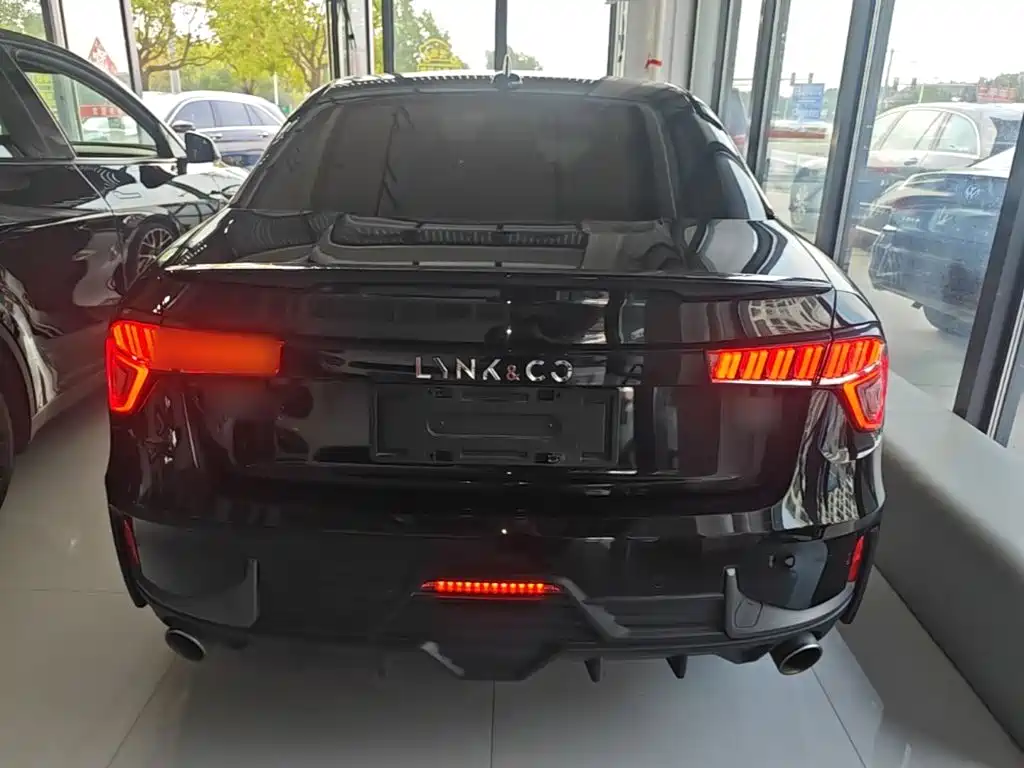 Lynk & Co 03 — миниатюра 6