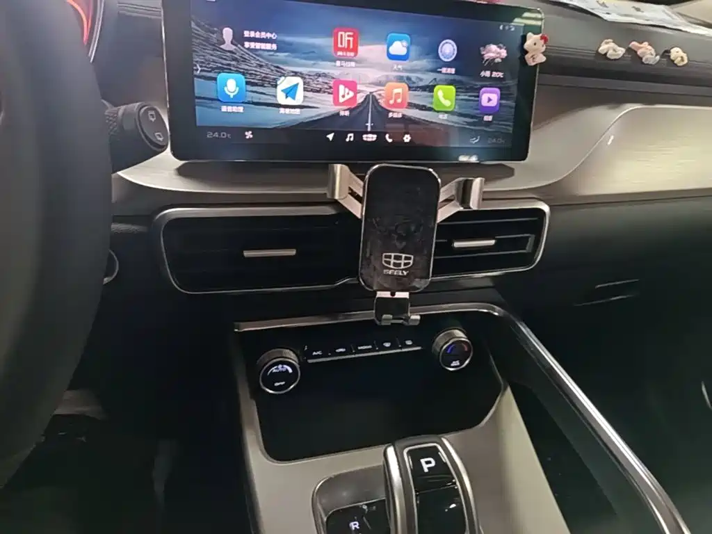 Geely Binyue NEV — миниатюра 13