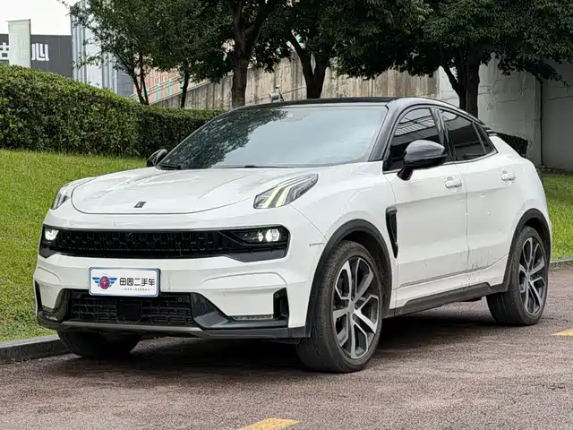 Lynk & Co 05