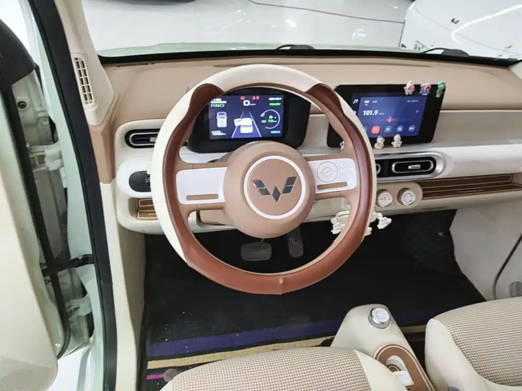 Wuling MINIEV — миниатюра 11