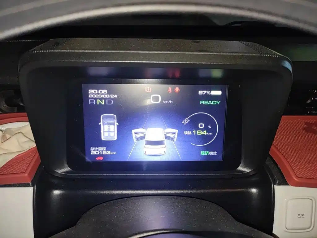 Wuling MINIEV — миниатюра 7