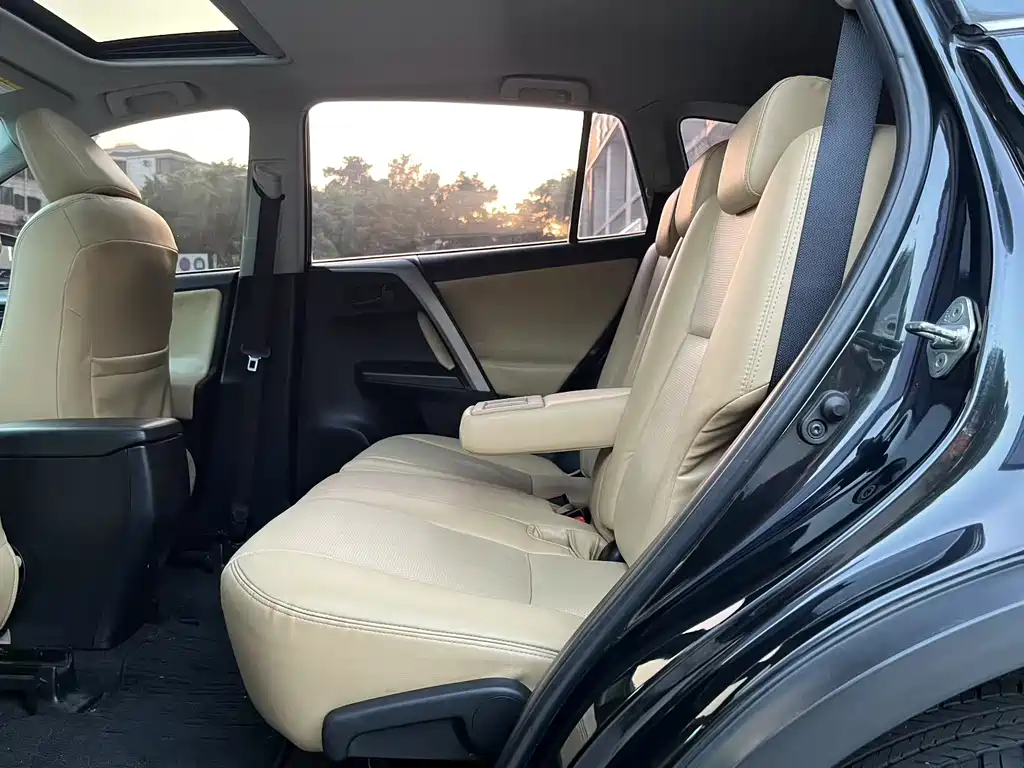 TOYOTA RAV4 RONGFANG