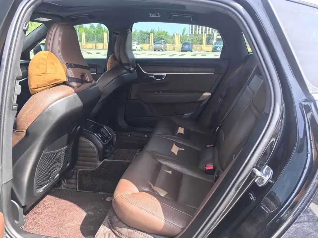 Volvo S90 — миниатюра 6