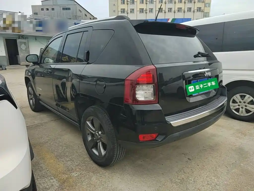 Jeep Compass (Import) — миниатюра 5