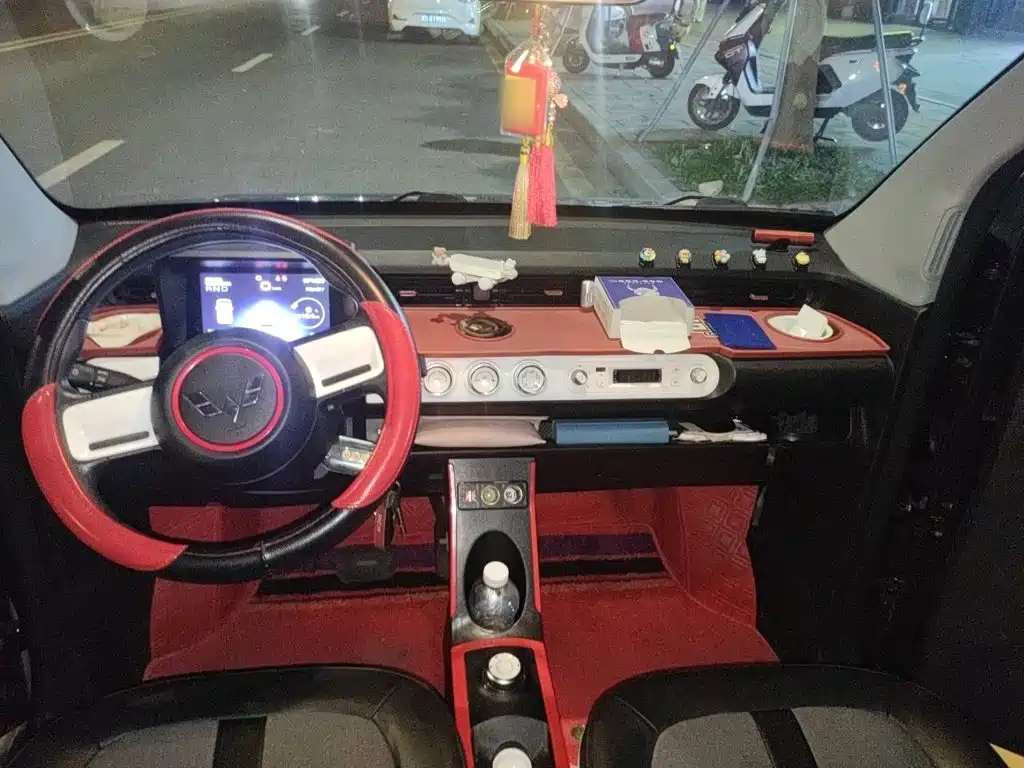 Wuling MINIEV — миниатюра 5