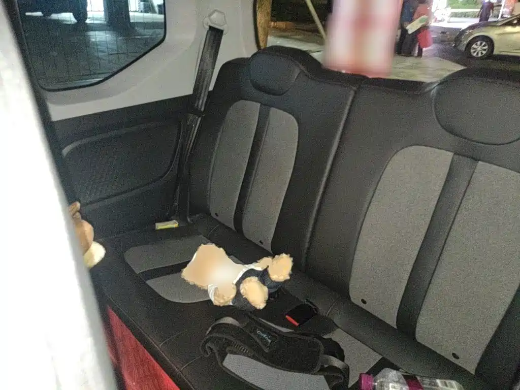Wuling MINIEV — миниатюра 13