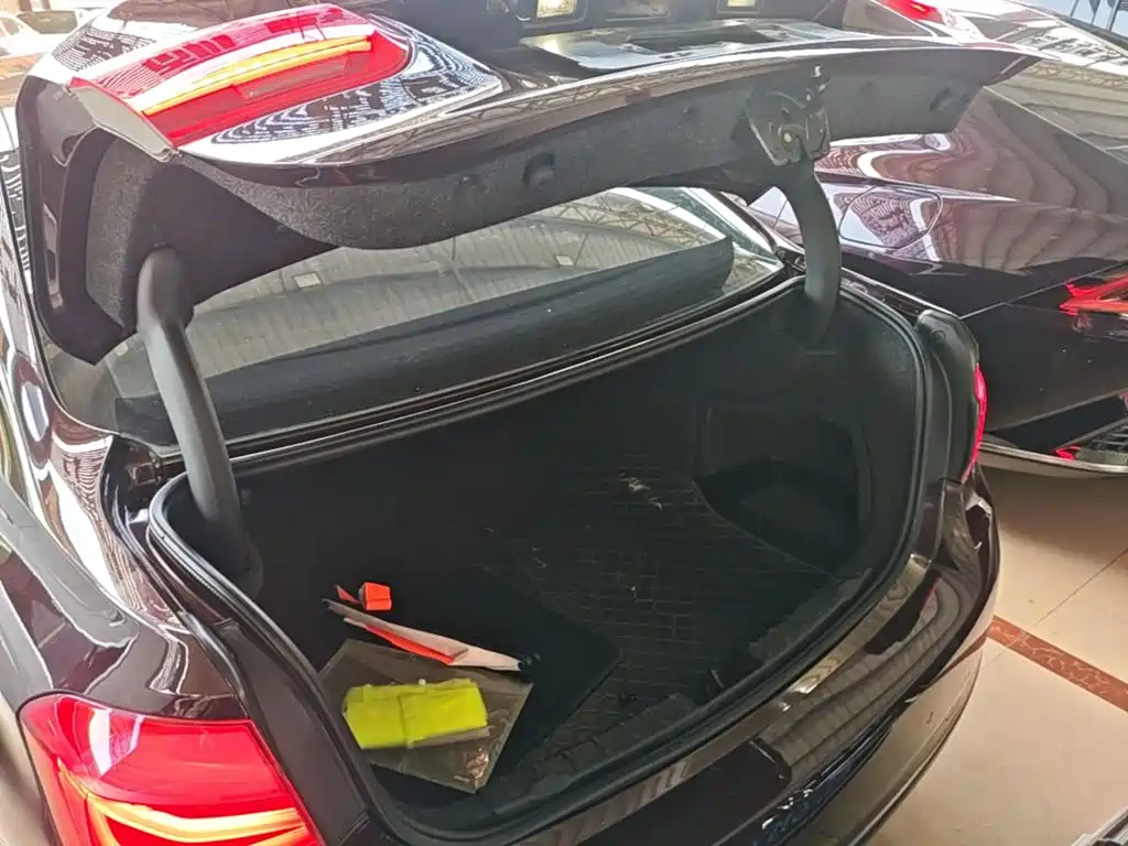 BMW 3 Series — миниатюра 19