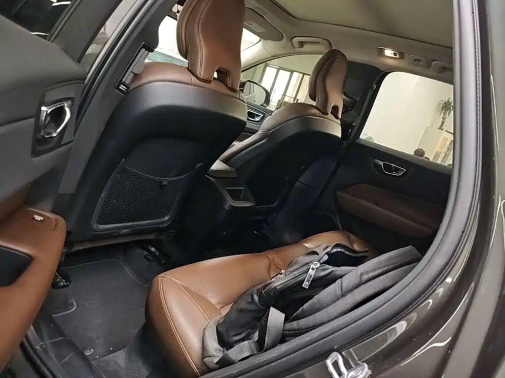 Volvo XC60 — миниатюра 17